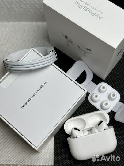 AirPods Pro Gen 1 с шумоподавлением (2023)