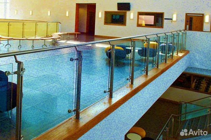 Стеклянная перегородка