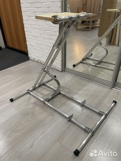 Стойка для игровых рулей