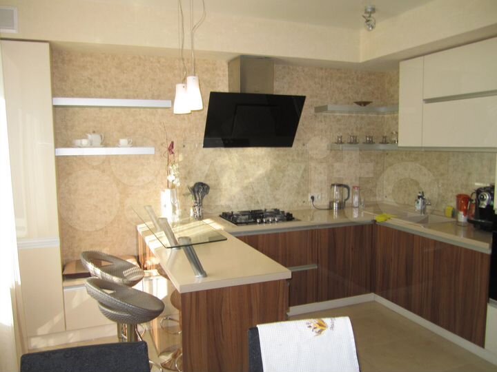 3-к. квартира, 117 м², 4/9 эт.