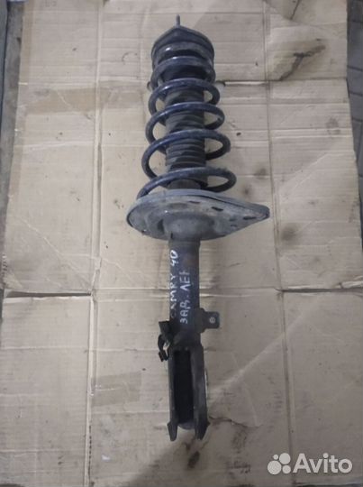 Амортизаторы задние Toyota Camry 40