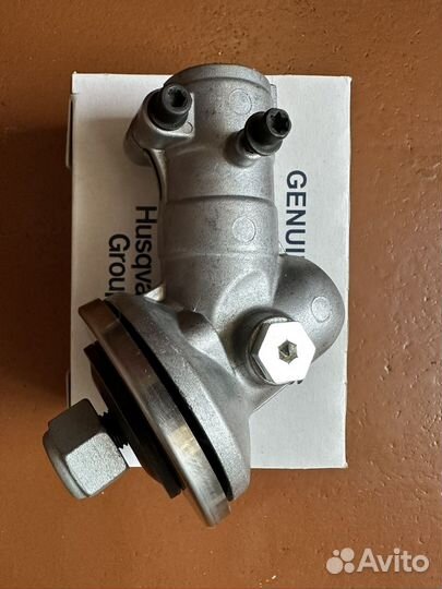Редуктор оригинал новый Husqvarna 128R
