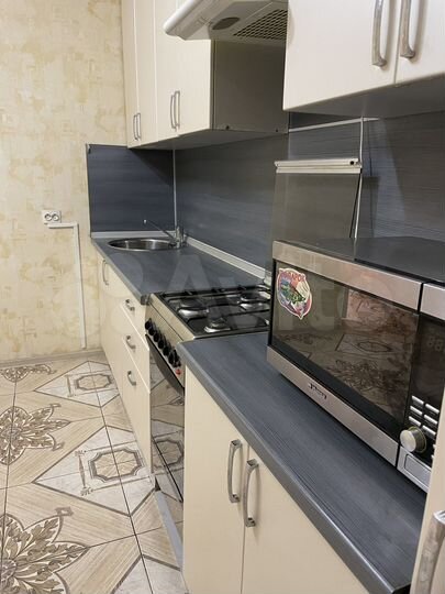 2-к. квартира, 75 м², 1/10 эт.
