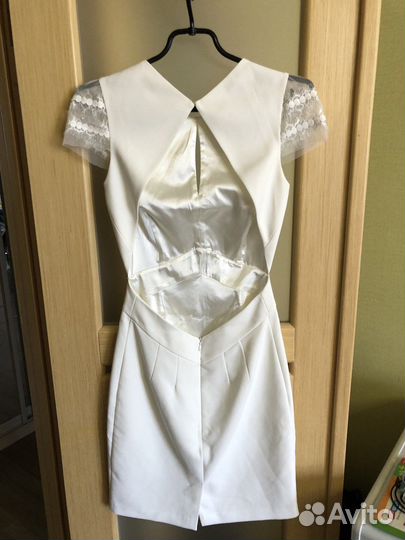 Вечернее платье с открытой спиной 42 размер