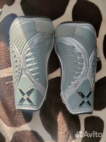 Щитки футбольные