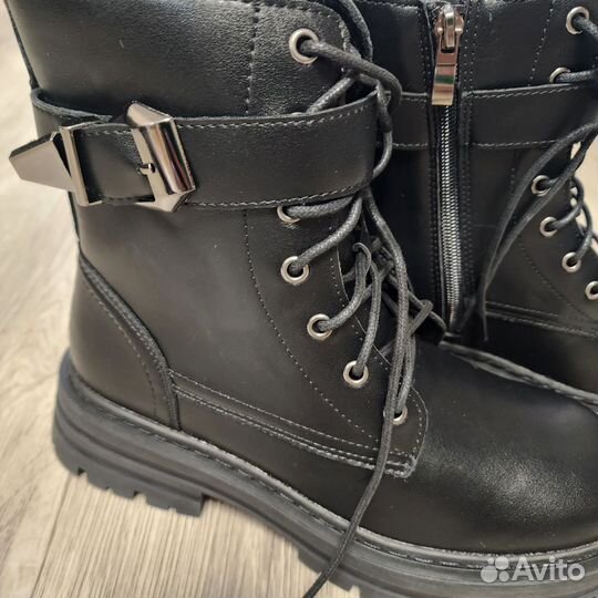 Ботинки женские