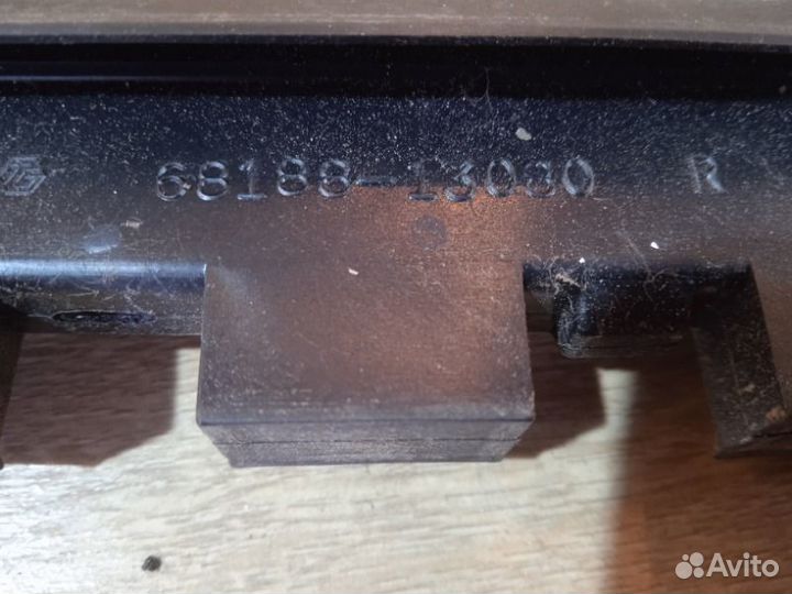 Стекло двери (форточка ) заднее правое Toyota