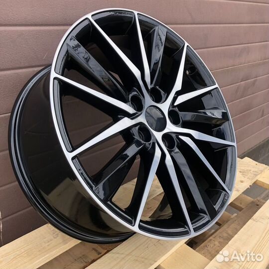Khomen 1807 8x18 ет50 5x114,3 60.1 Black-FP (Camry