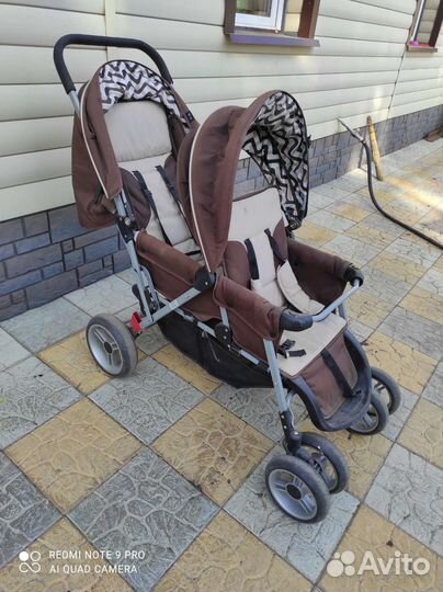 Коляска для двоих
