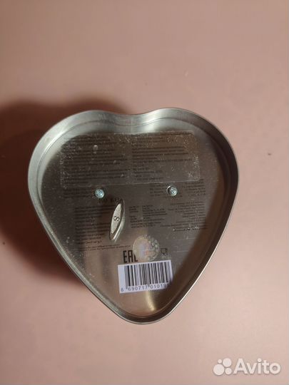 Жестяная банка в форме сердца с мелодией