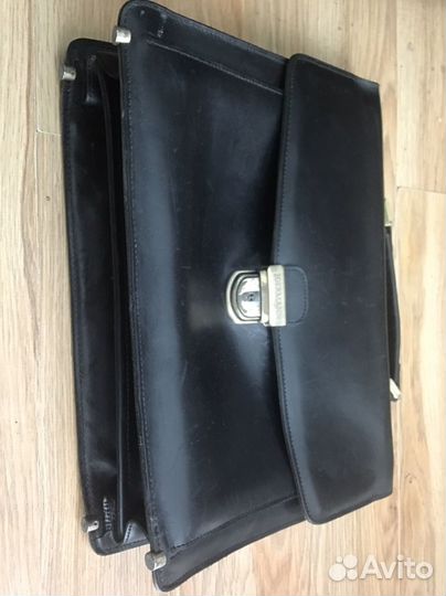 Мужской кожаный портфель стильный современый