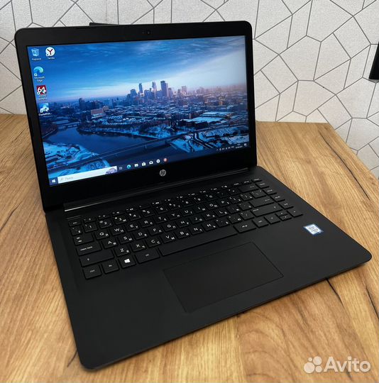 Мощный HP i3-6006U/ 8GB DDR4/ SSD 256