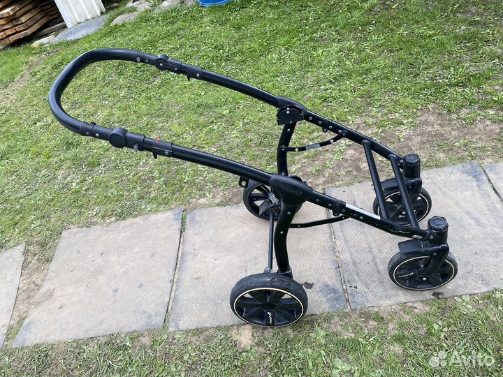 Коляска прогулочная зимняя