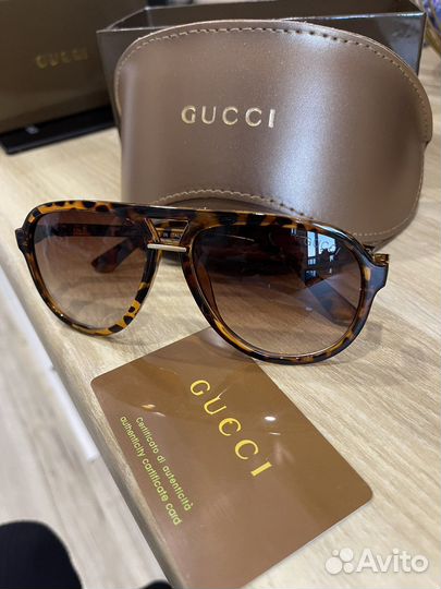 Очки солнечные