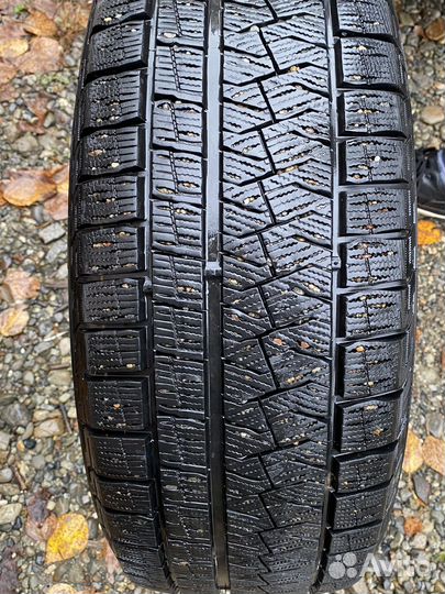 Pirelli Ice Asimmetrico Plus 215/60 R17