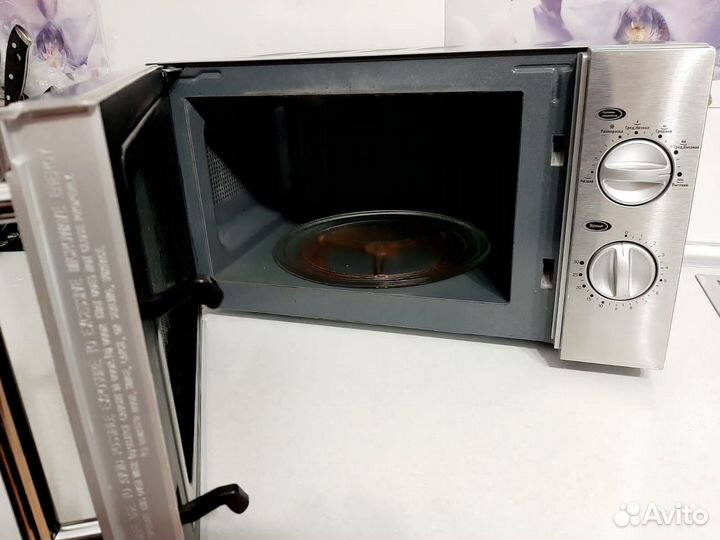 Микроволновая печь gorenje MO17ME-UR