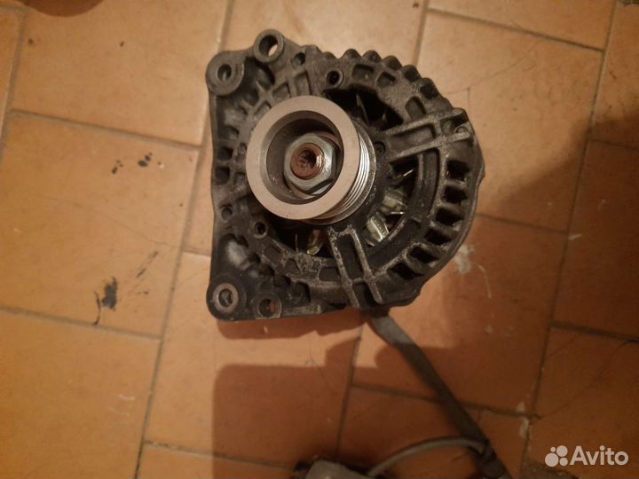 Генератор VW Пассат Б6