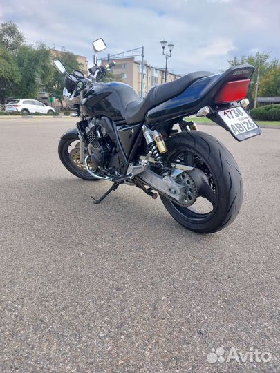 Honda cb400sf