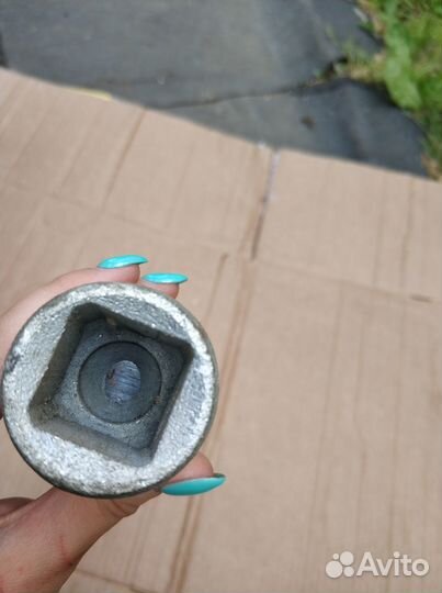 Ключ балонный 38 22