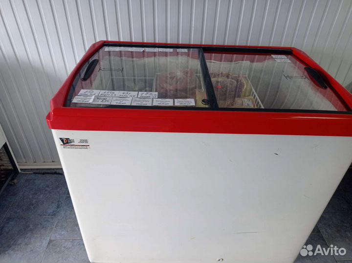 Холодильная витрина бу