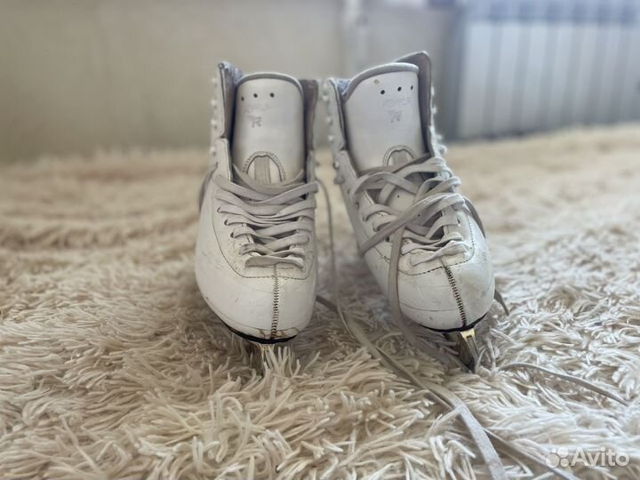 Фигурные коньки risport 230