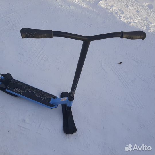 Самокат зимний трюковой