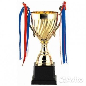 Спортивные кубки медали