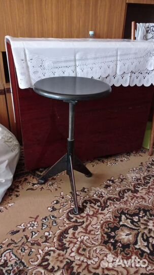 Стул для пианино винтовой