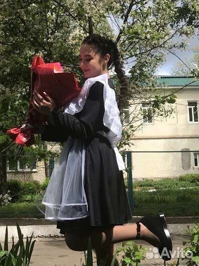 Белый школьный фартук