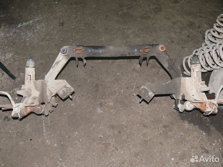 Моторная балка Chevrolet Niva 2005 1,7 л