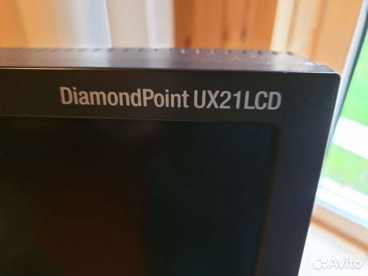 Монитор NEC-Mitsubishi DiamondPoint UX21LCD