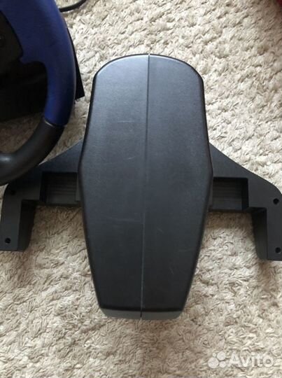 Игровой руль с педалями