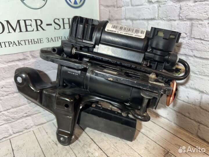 Компрессор пневмоподвески Mercedes w220 в сборе