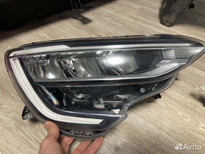 Renault arkana фара