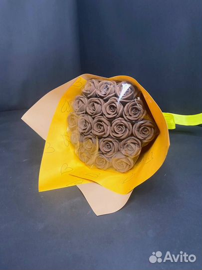 Розы из Молочного Шоколада - 19 шт в Букете