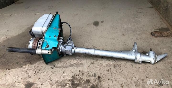 Продам подвесной лодочный мотор Салют-Э бу