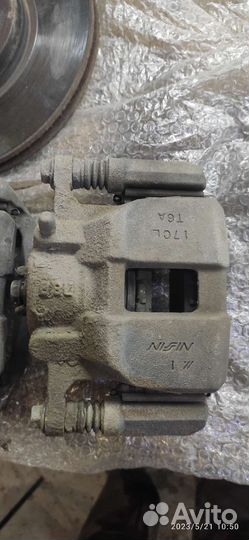 Тормоза передние Honda Stepwgn RP3