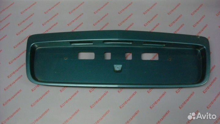 Nissan 84810-AU300 накладка крышки багажника