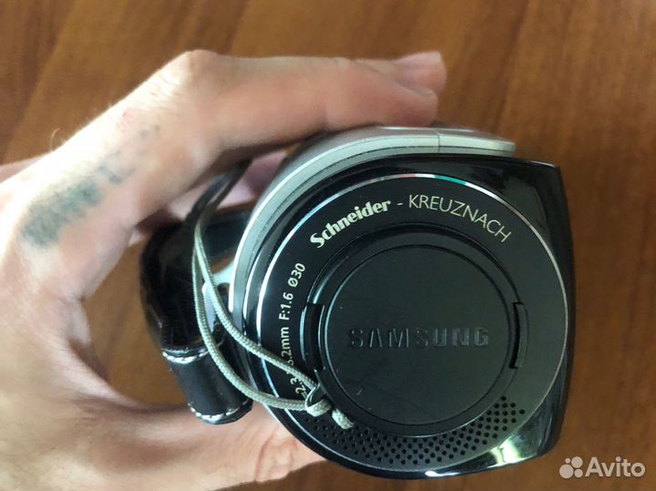 Видеокамера Samsung VP-MX10A