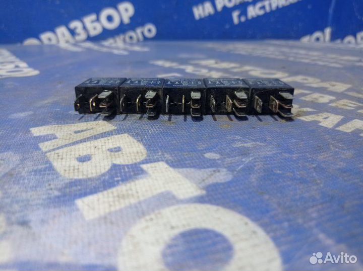 Реле Jeep Grand Cherokee внедорожник 1996