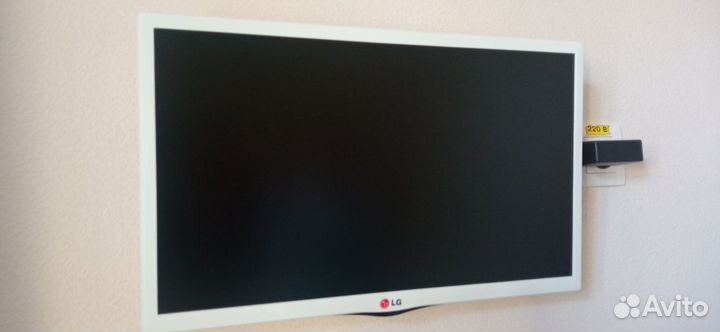 Телевизор LG 22 дюйма