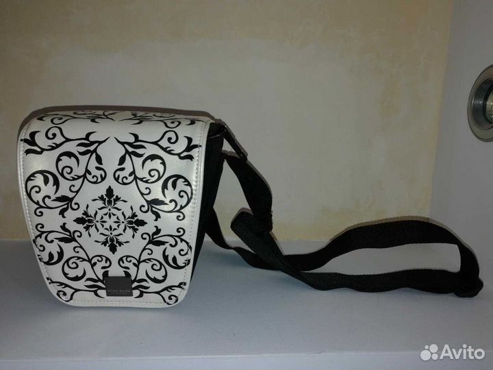 Фотоаппарат Canon 1000d