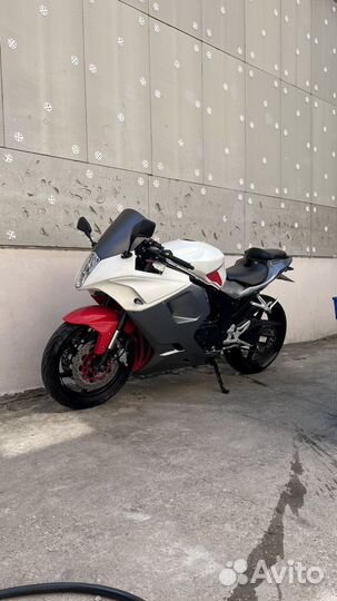 Hyosung GT250RC