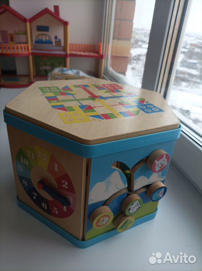 Бизиборд деревянный и лабиринтом