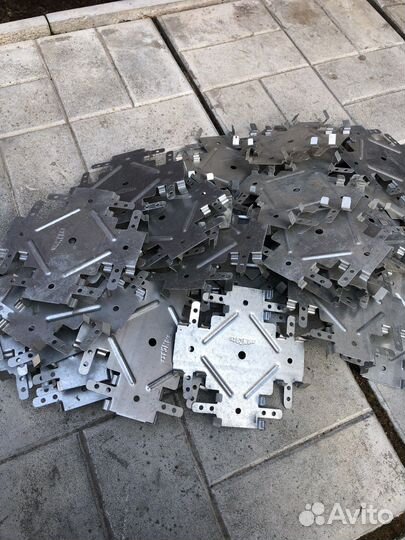 Держатель металлический