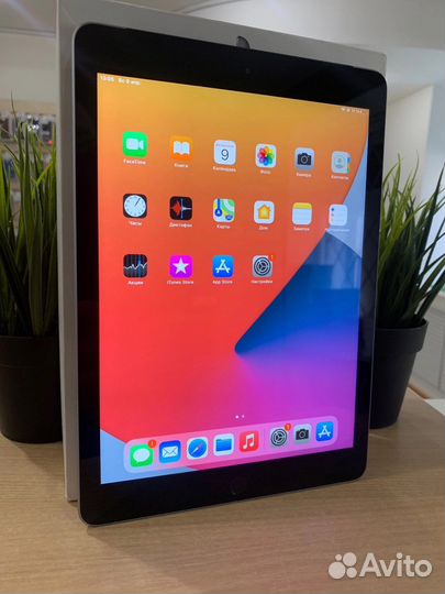 Apple iPad 2017 Cell 32gb Space gray