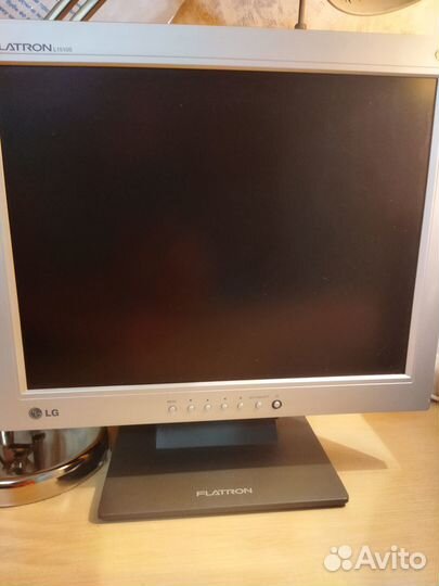 Монитор LG для компьютера