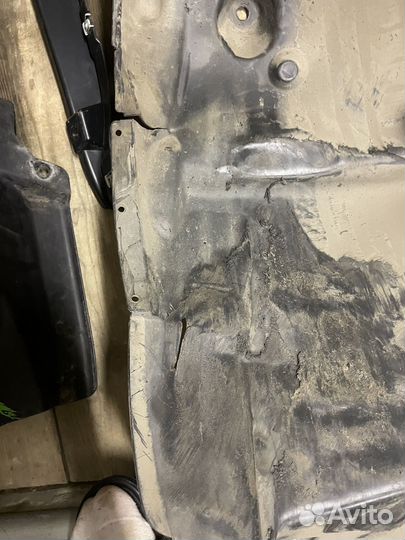 Подкрылок передний правый задняя часть bmw e87 e82