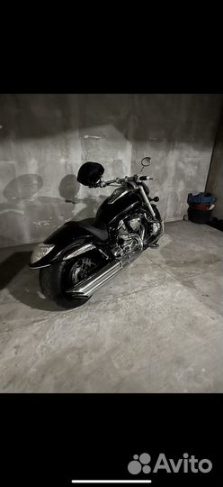 Suzuki intruder vzr1800n m109r