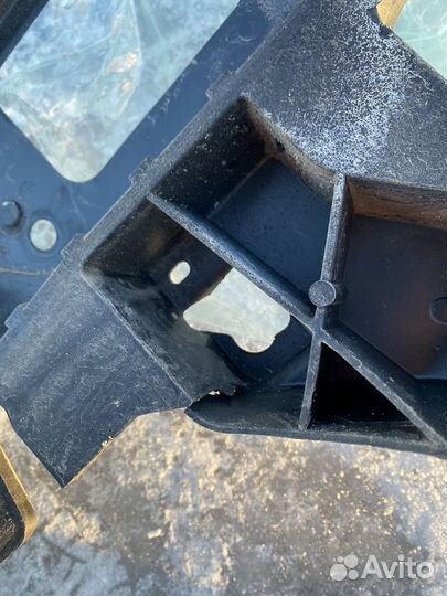 Передняя панель (телевизор) Hyundai Palisade